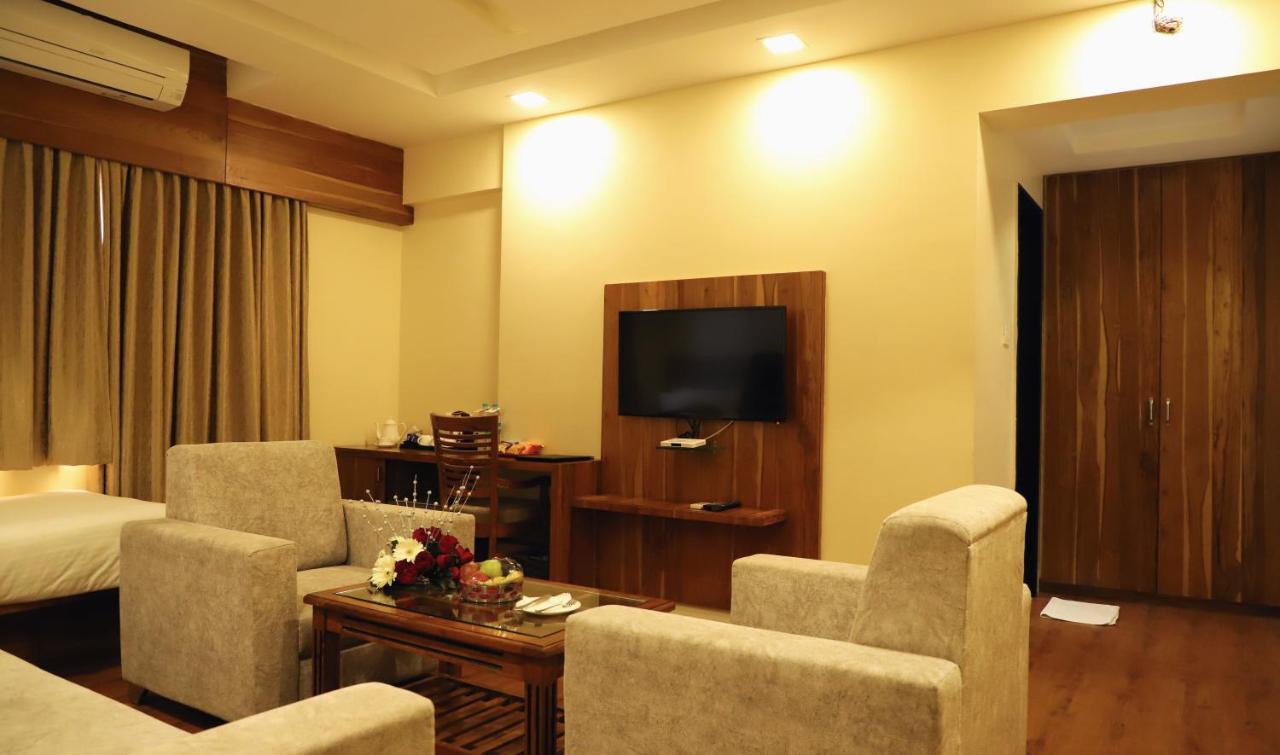 Sai Neem Tree Hotel Shirdi Extérieur photo