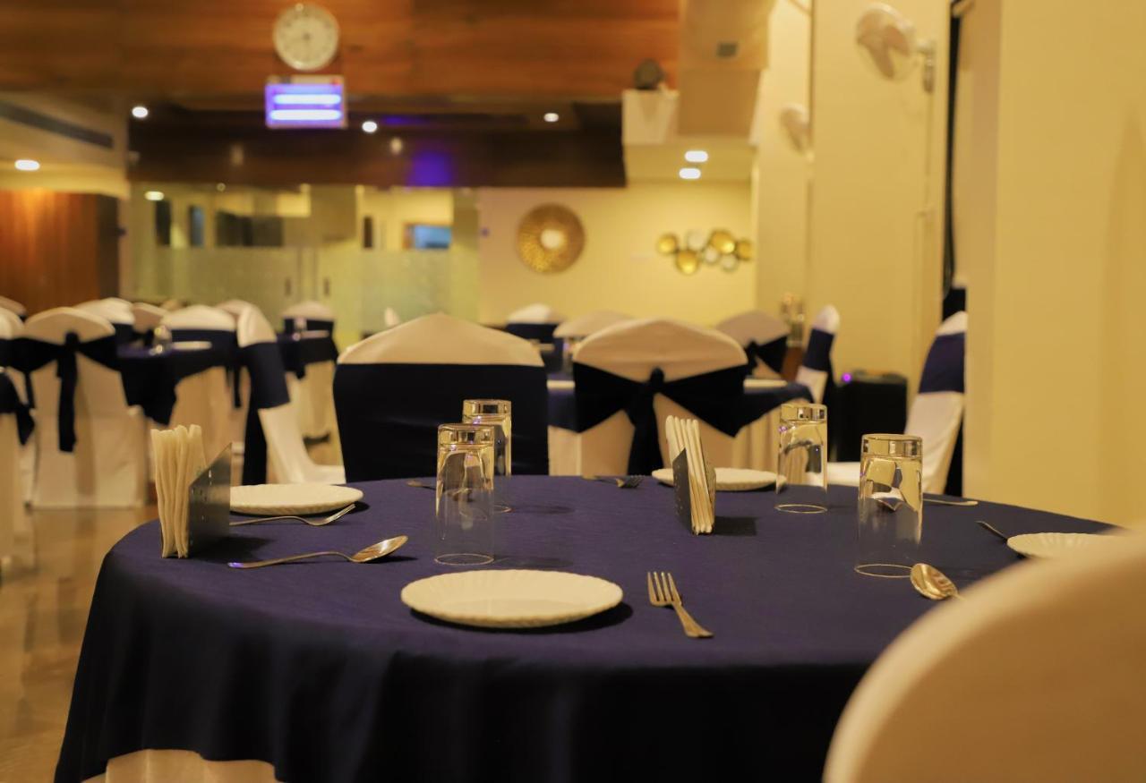 Sai Neem Tree Hotel Shirdi Extérieur photo