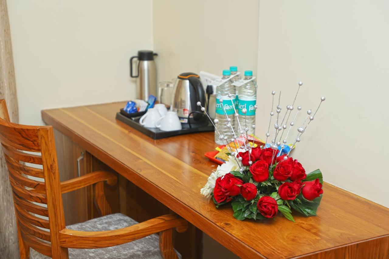 Sai Neem Tree Hotel Shirdi Extérieur photo