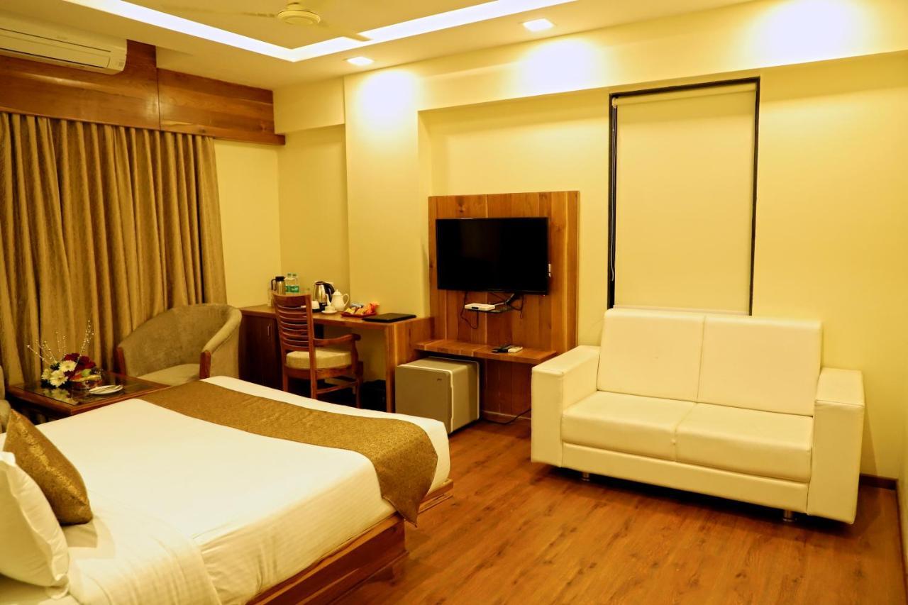 Sai Neem Tree Hotel Shirdi Extérieur photo