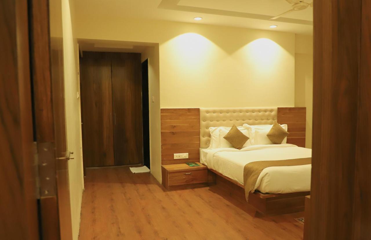 Sai Neem Tree Hotel Shirdi Extérieur photo