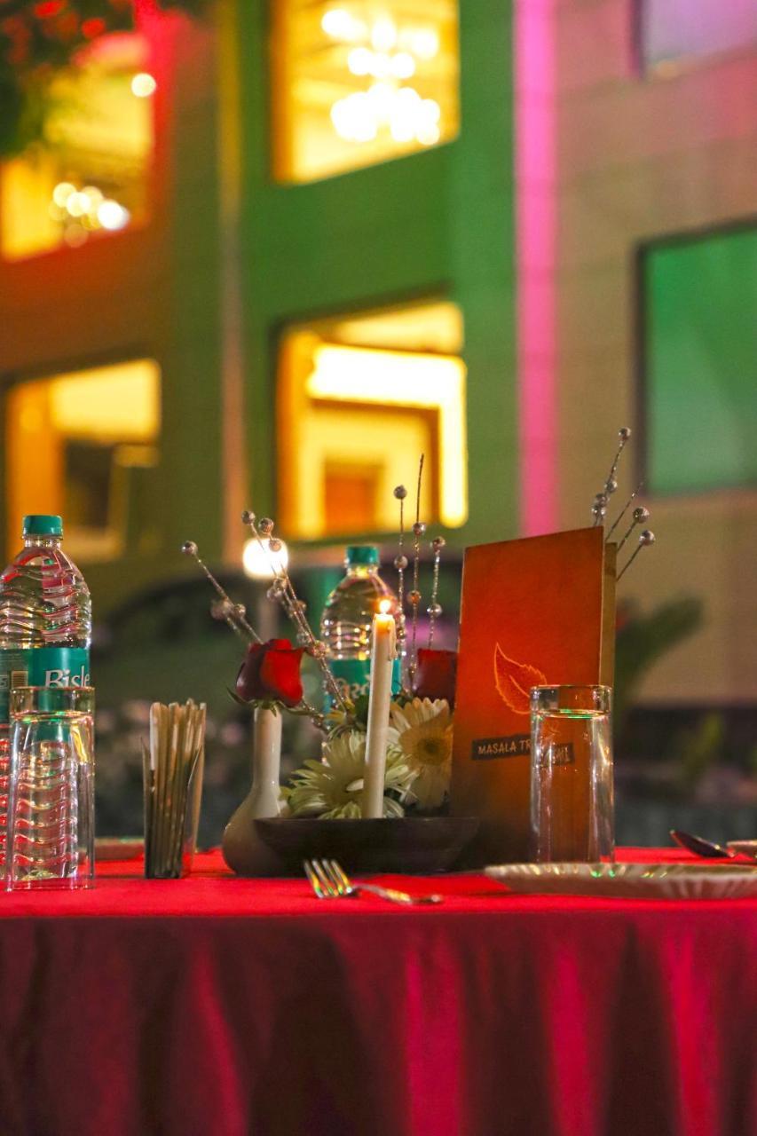 Sai Neem Tree Hotel Shirdi Extérieur photo