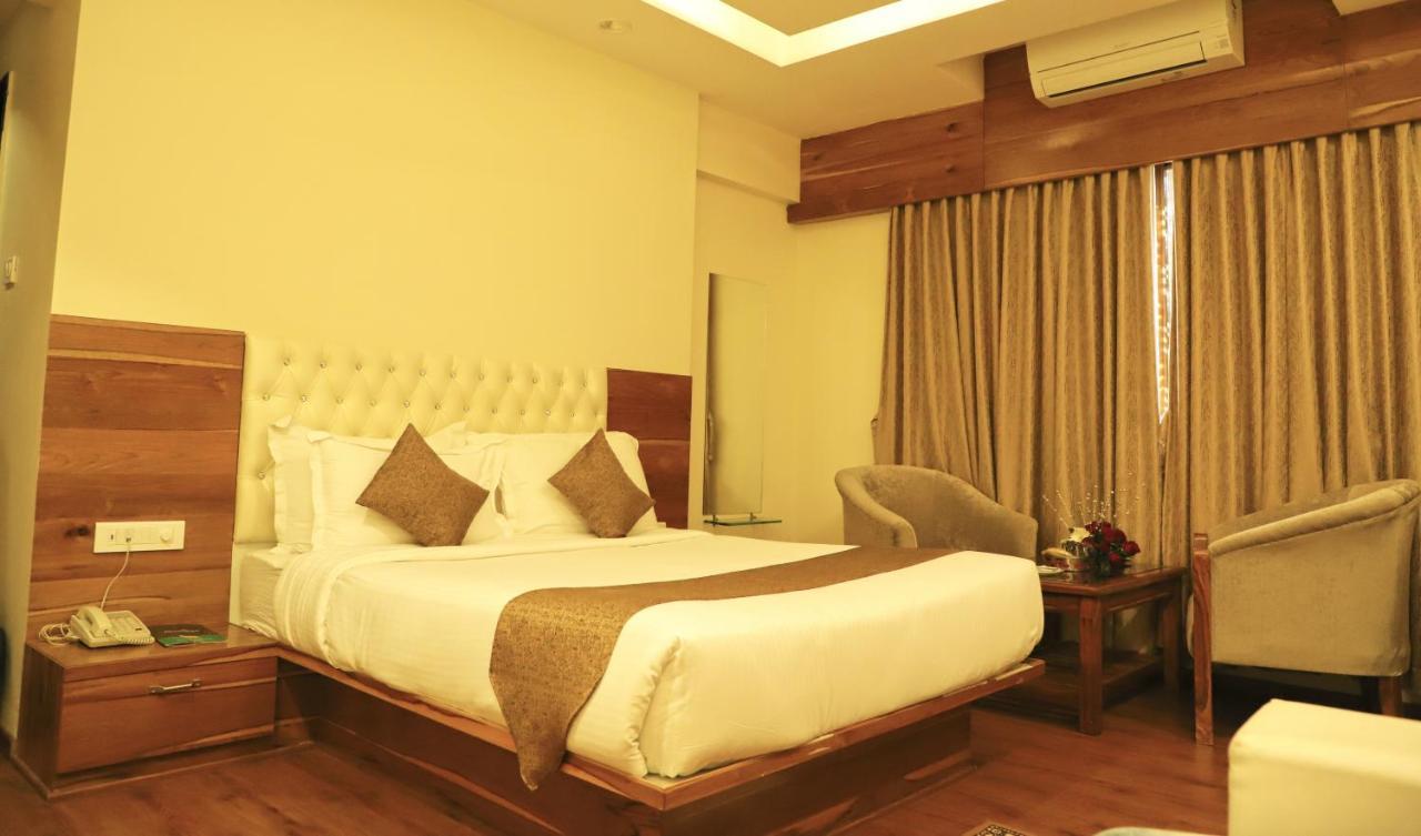 Sai Neem Tree Hotel Shirdi Extérieur photo